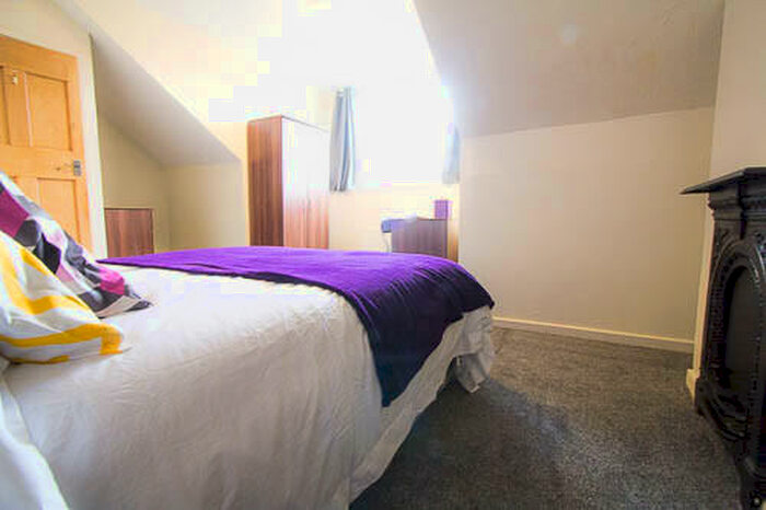 3 Bedroom House To Rent In Lumley Avenue, Leeds, LS4