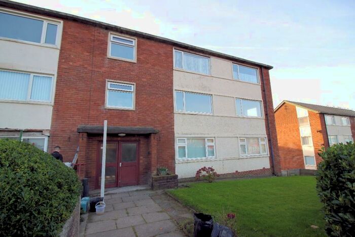 2 Bedroom Flat To Rent In Flat, Lindsay Court, New Road, St. Annes, FY8