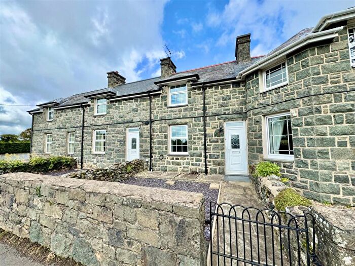 2 Bedroom Terraced House To Rent In Cae Llo Brith Terrace, Llanystumdwy, LL52