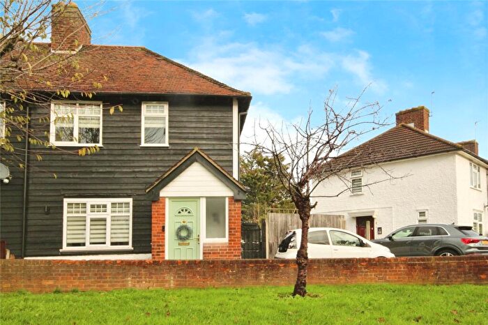 3 Bedroom End Of Terrace House To Rent In Alibon Road, Dagenham, RM10