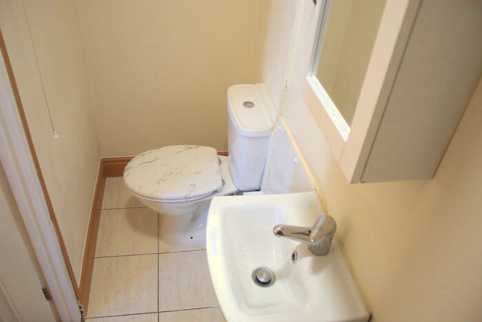 Studio To Rent In Mansfield Road, NG1