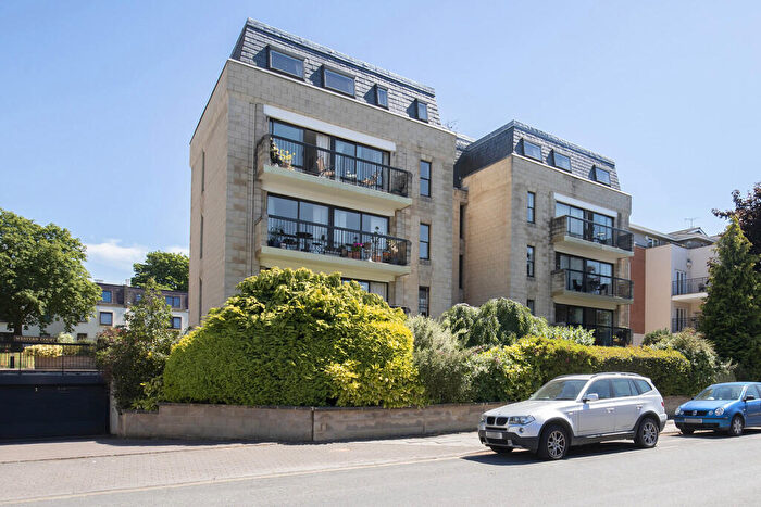 3 Bedroom Flat To Rent In Western Court, Cheltenham, GL50
