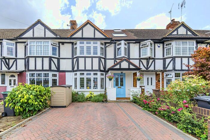 4 Bedroom Detached House To Rent In Wolsey Drive, Kingston Upon Thames, KT2