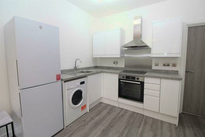 1 Bedroom Flat To Rent In Princes Street, Roath, Cardiff, CF24