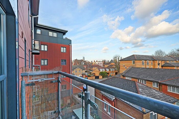 1 Bedroom Flat To Rent In Batwa House, Varcoe Road, SE16