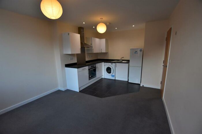 1 Bedroom Flat To Rent In Burleys Way, Leicester, LE1