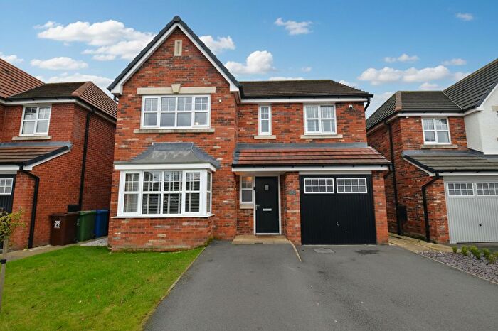 4 Bedroom Detached House For Sale In Thistle Croft, Tyldesley, M29