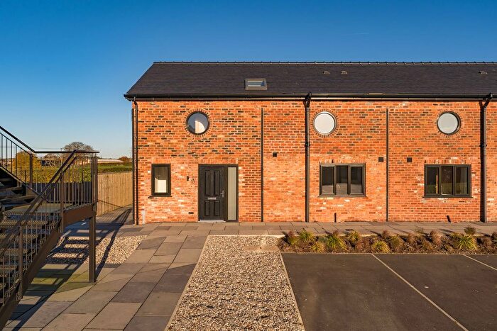 3 Bedroom End Terrace House To Rent In Moss Lane, Over Tabley, WA16