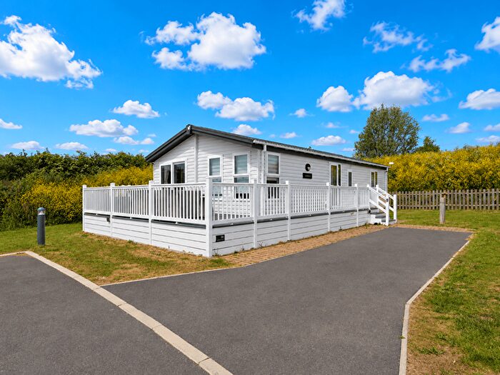 3 Bedroom Lodge For Sale In Church Lane, CO5