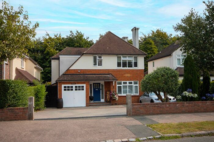 4 Bedroom Detached House For Sale In Carpenters Wood Drive, Chorleywood, WD3