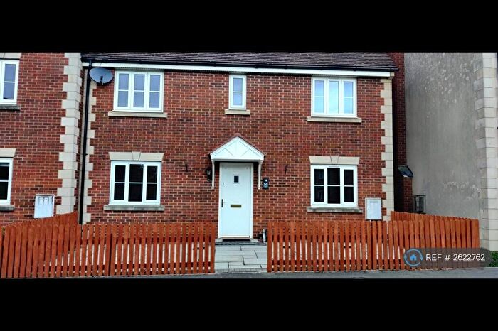 4 Bedroom Semi-Detached House To Rent In Callington Road, Swindon, SN25