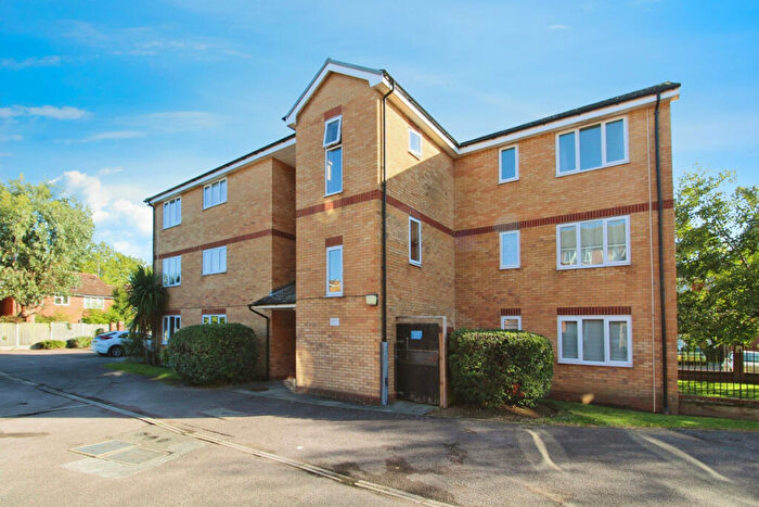 2 Bedroom Flat To Rent In Cannons Court, Colchester, CO2