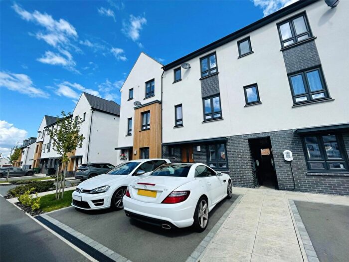 4 Bedroom Terraced House To Rent In Barrington Way, Leeds, LS15