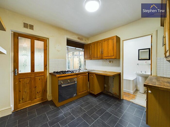 3 Bedroom Terraced House For Sale In Winton Avenue, Blackpool, FY4