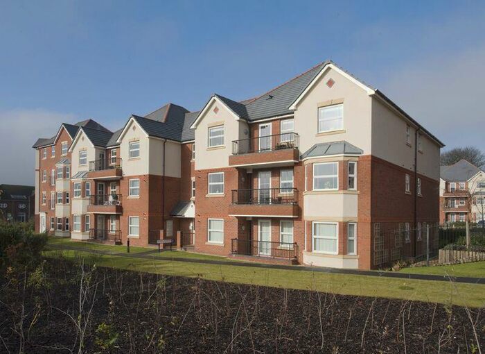 2 Bedroom Flat To Rent In Trefoil Gardens, Stourbridge, DY8