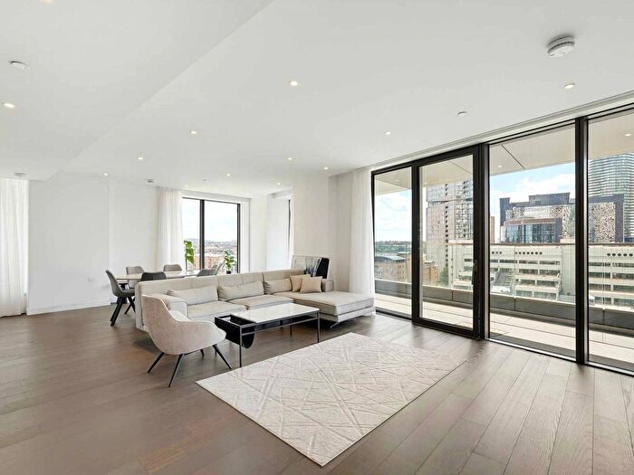 2 Bedroom Flat For Sale In Park Drive, Canary Wharf, E14