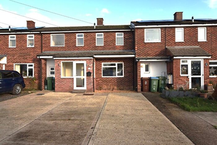 2 Bedroom Terraced House To Rent In Raven Crescent, HP18