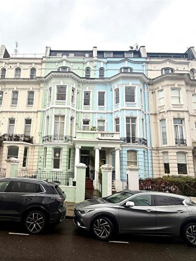 2 Bedroom Flat To Rent In Colville Terrace, London, W11