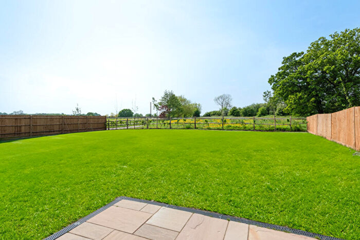 3 Bedroom Detached Bungalow For Sale In Stilebridge Lane, Maidstone, ME17