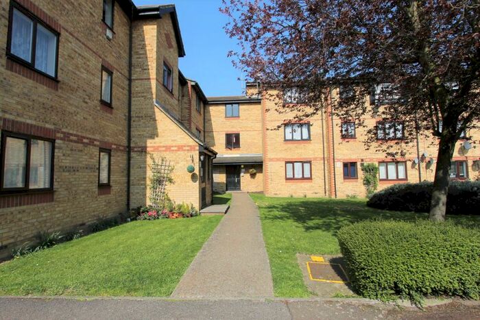 1 Bedroom Flat To Rent In Milestone Close, London, N9