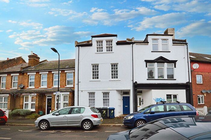 1 Bedroom Flat For Sale In Endsleigh Road, London, W13
