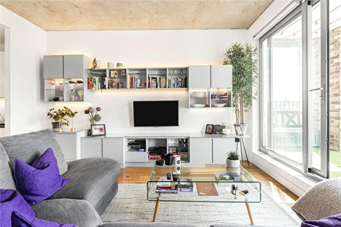 2 Bedroom Apartment To Rent In Whitmore Road, London, N1