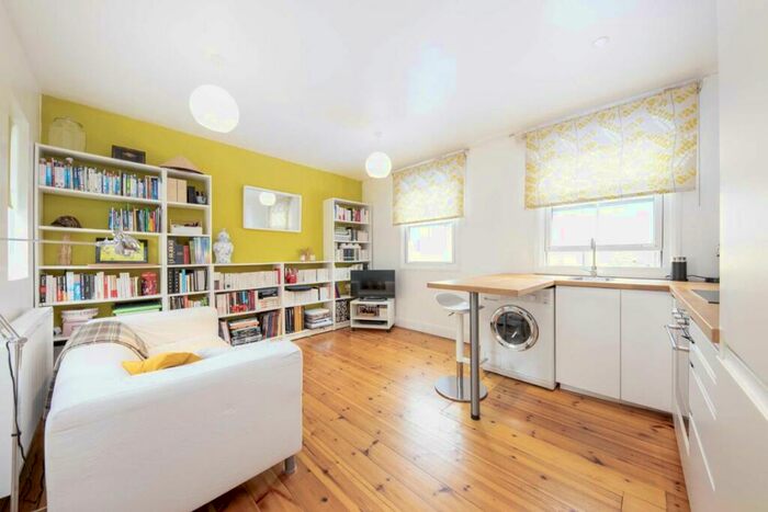 1 Bedroom Flat To Rent In Holloway Road, Islington, N7