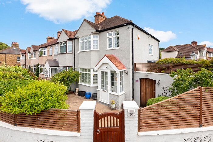 3 Bedroom End Terrace House For Sale In Forest Road, Sutton, SM3