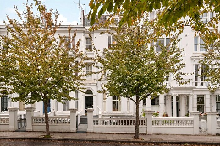 2 Bedroom Flat For Sale In Palace Gardens Terrace, London, W8