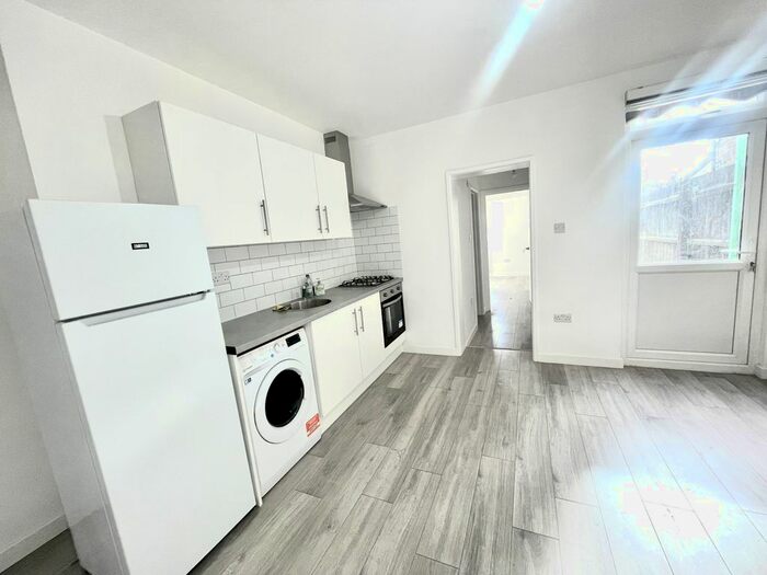 2 Bedroom Flat To Rent In Nags Head Road, Ponders End, Enfield, EN3