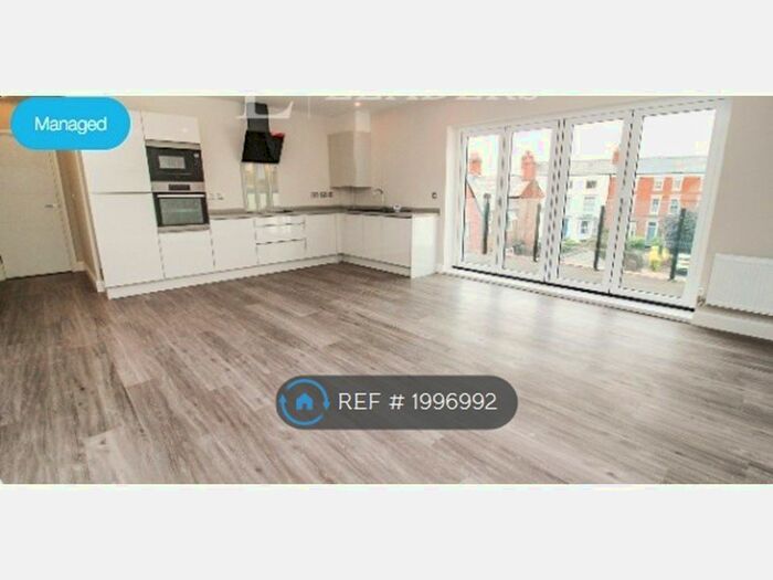 3 Bedroom Flat To Rent In Warwick Road, Kenilworth, CV8