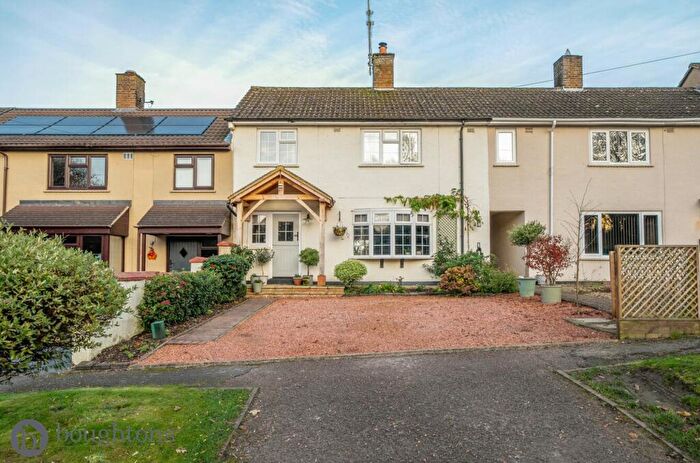 3 Bedroom Terraced House For Sale In Station Road, Helmdon, NN13