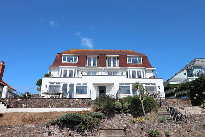 2 Bedroom Flat To Rent In Headlands Apts, Woolacombe, EX34