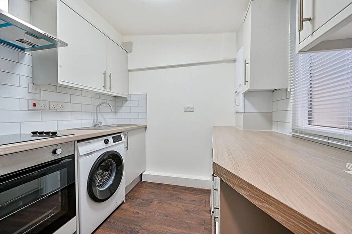 Studio To Rent In Uxbridge Road, West Ealing, London, W13
