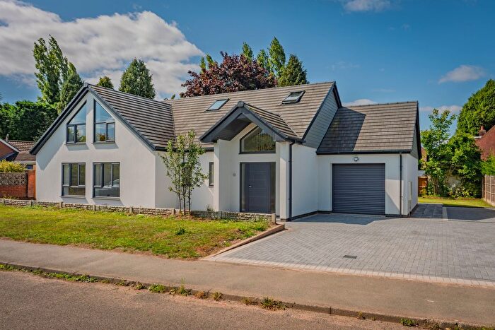 4 Bedroom Detached Bungalow For Sale In Hill Lane, Bassetts Pole, Sutton Coldfield, B75