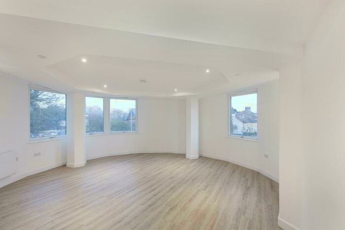 2 Bedroom Apartment To Rent In Broadway, Peterborough, PE1