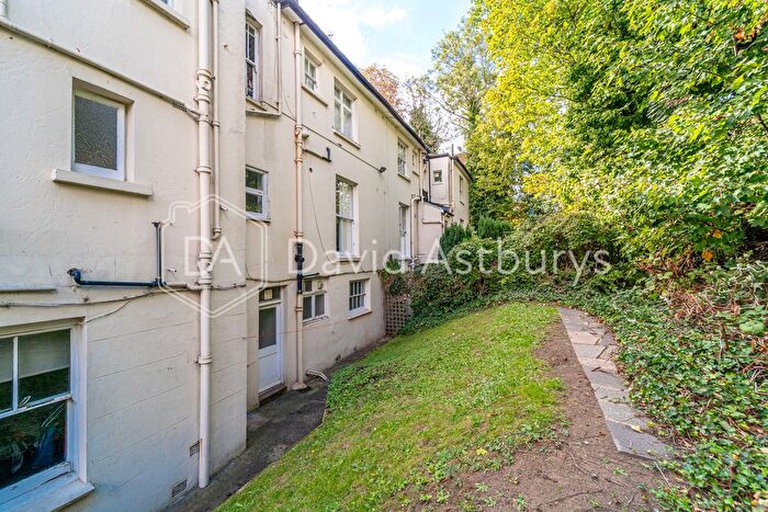 1 Bedroom Flat To Rent In Torrington Park, North Finchley, London, N12
