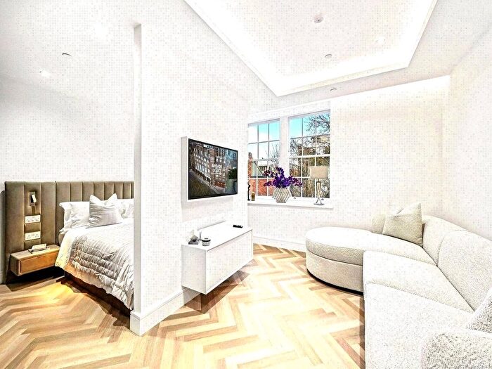 Studio For Sale In Davies House, Brigade Court, Southwark, SE1