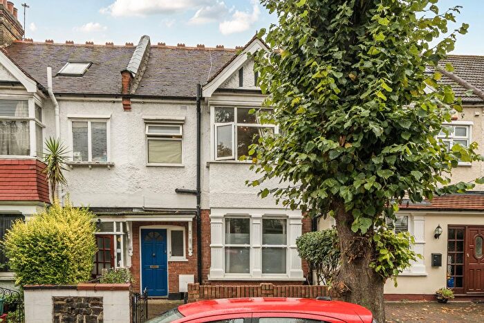 1 Bedroom Flat For Sale In Bernard Avenue, Northfields, London, W13