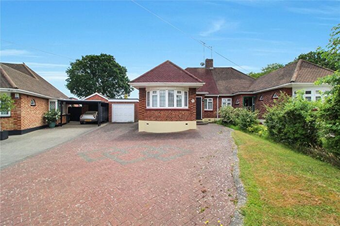 3 Bedroom Bungalow For Sale In Thorndon Park Crescent, Leigh-On-Sea, Essex, SS9