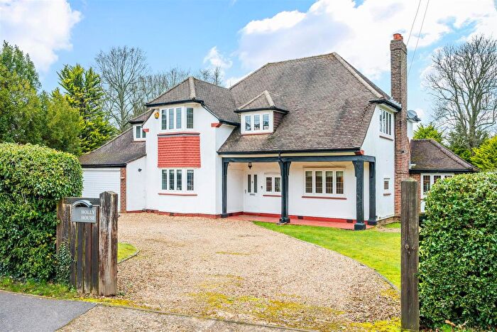 5 Bedroom Detached House For Sale In Hollymead Road, Chipstead, Coulsdon, CR5