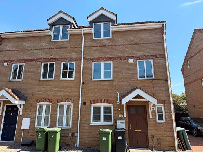 3 Bedroom House To Rent In Phoenix Close, Peterborough, PE2