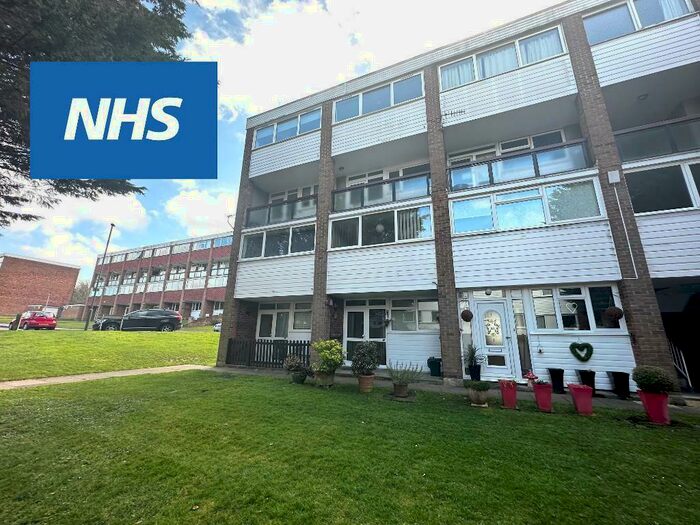 2 Bedroom Maisonette To Rent In Edgewood Drive, Orpington, Kent, BR6