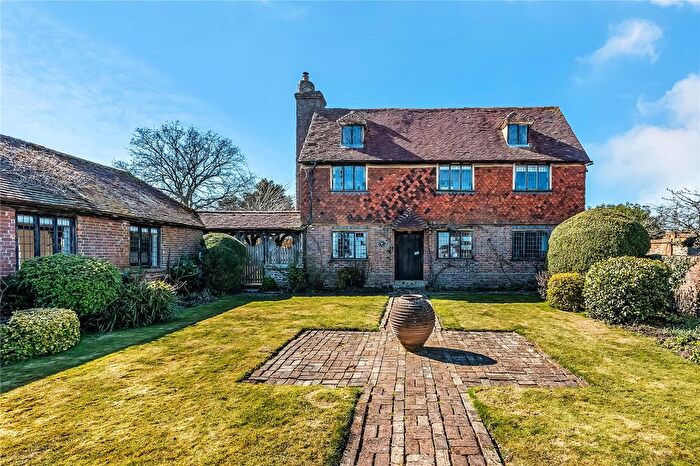 5 Bedroom Detached House For Sale In Dwelly Lane, Edenbridge, Kent, TN8