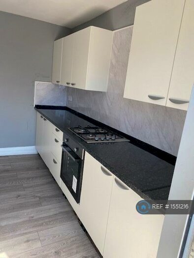 2 Bedroom Flat To Rent In Edgware Road, London, NW9