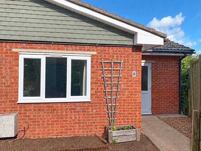 1 Bedroom Apartment To Rent In Blakeney Grove, Nailsea, Bristol, Somerset, BS48