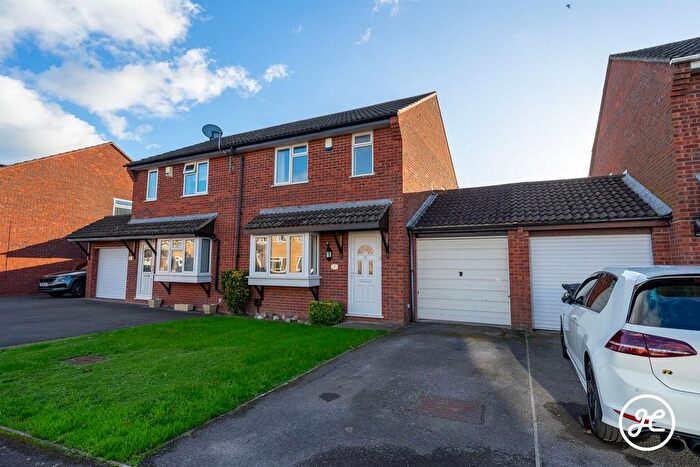 3 Bedroom Semi Detached House For Sale In Windsor Road, Bridgwater, TA6