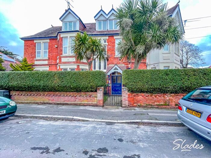 Studio To Rent In Watkin Road, Boscombe Manor, Bournemouth, BH5