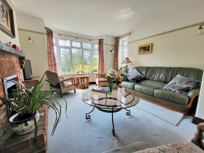 5 Bedroom Detached House For Sale In Foxley Lane, High Salvington, Worthing, BN13