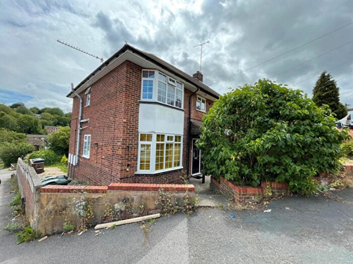 1 Bedroom Flat To Rent In Whitelands Road, HP12